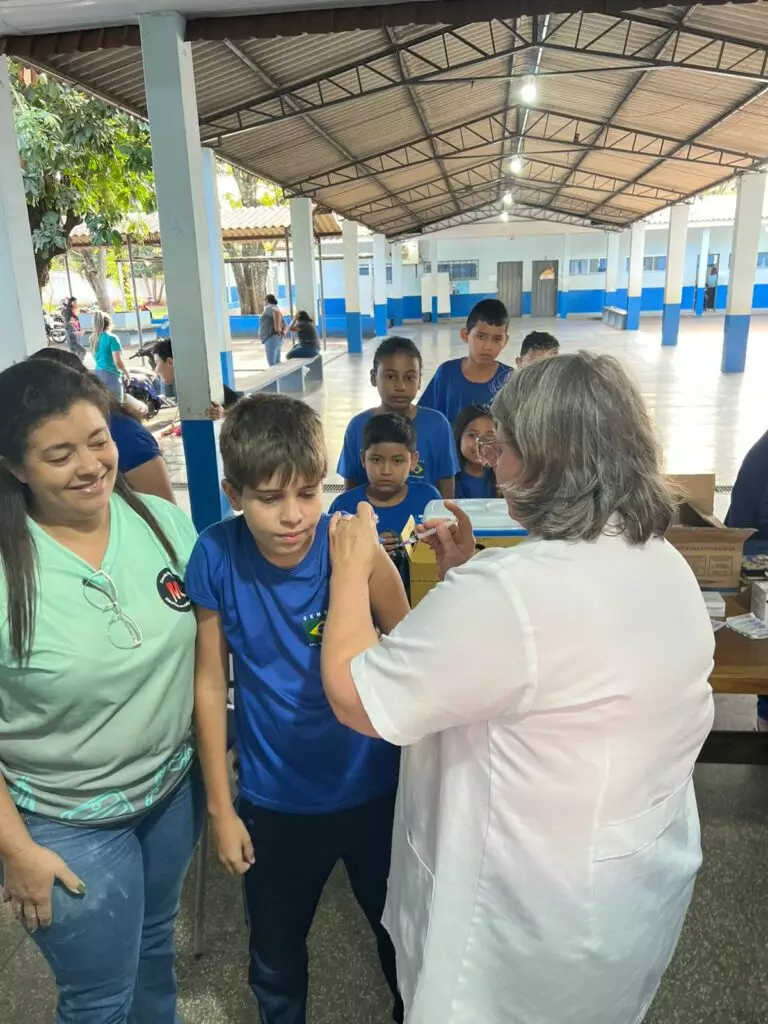Prefeitura de Coronel Sapucaia realiza vacinação contra gripe em escolas municipais Prefeitura de Coronel Sapucaia realiza vacinação contra gripe em escolas municipais