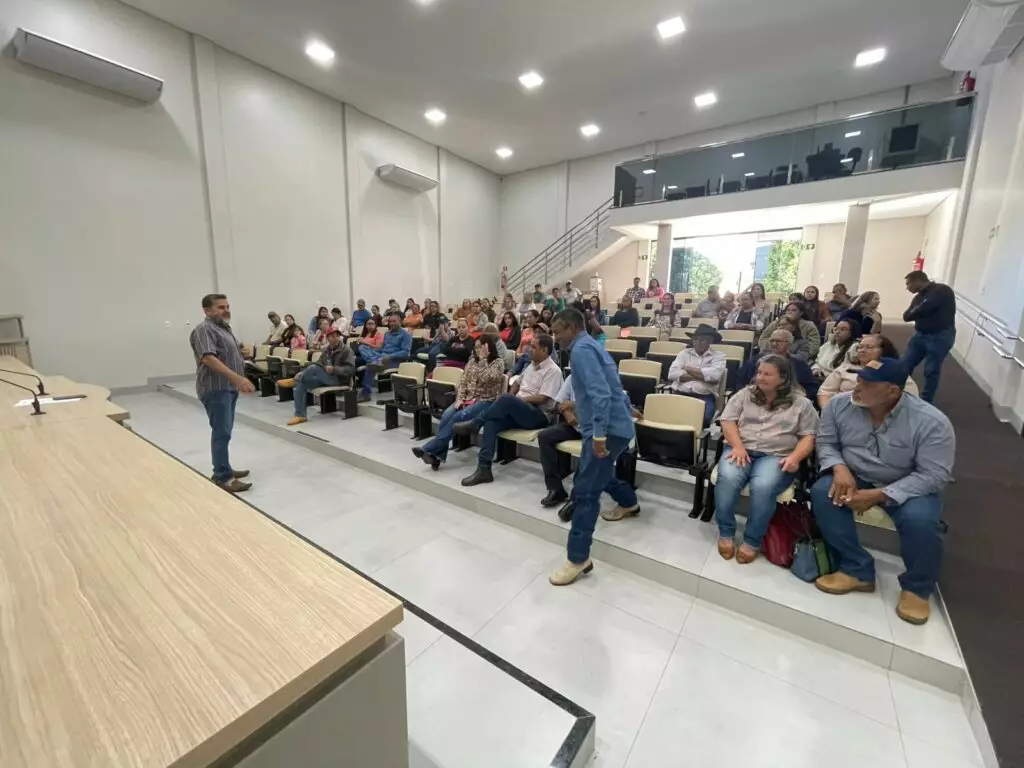 Prefeitura de Paranhos realiza lançamento do programa Fomento Mulher Prefeitura de Paranhos realiza lançamento do programa Fomento Mulher