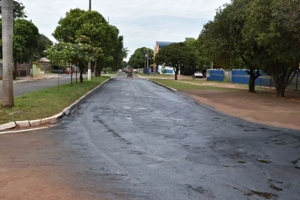 Prefeitura de Iguatemi segue com cronograma de obras e melhorias das vias públicas; Av. Francisco Fernandes é a próxima contemplada