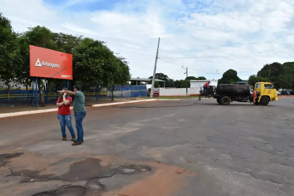 Prefeitura de Iguatemi segue com cronograma de obras e melhorias das vias públicas; Av. Francisco Fernandes é a próxima contemplada
