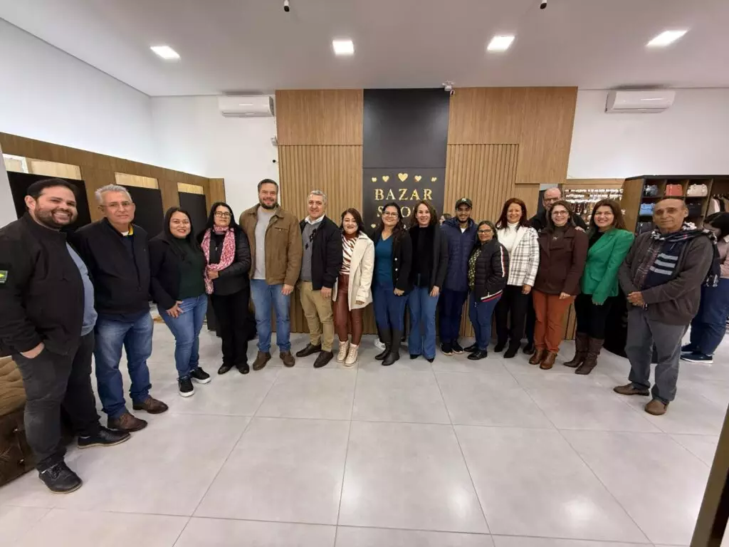 Bazar Show inaugura nova loja em Amambai Bazar Show inaugura nova loja em Amambai