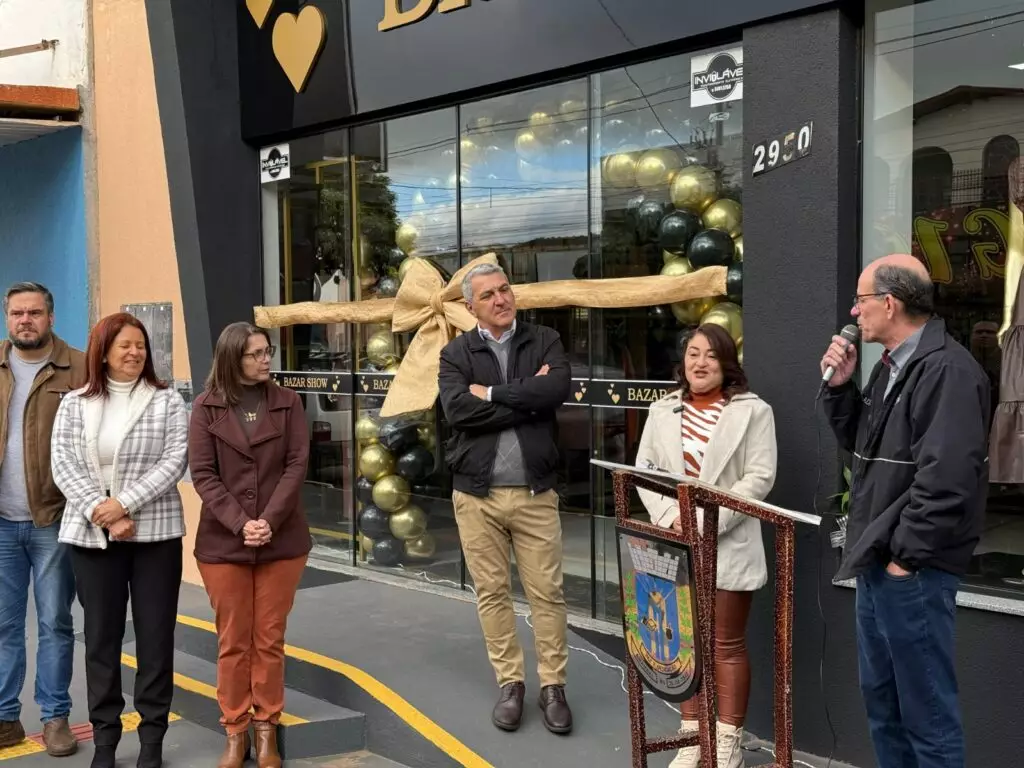 Bazar Show inaugura nova loja em Amambai Bazar Show inaugura nova loja em Amambai