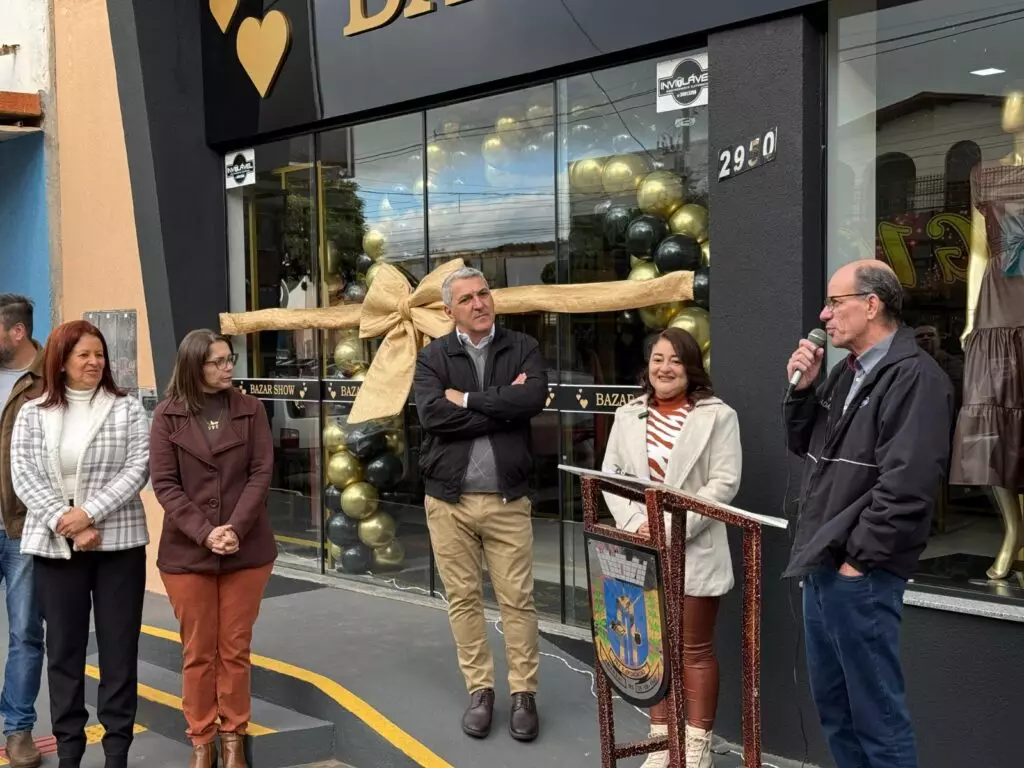Bazar Show inaugura nova loja em Amambai Bazar Show inaugura nova loja em Amambai