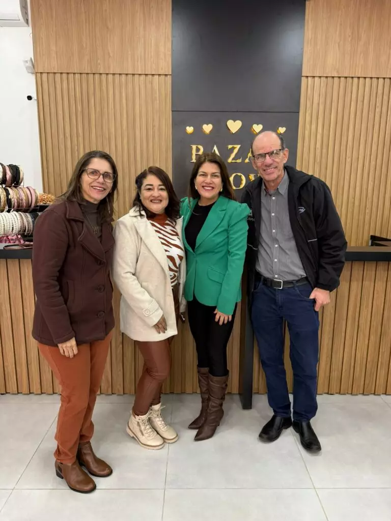 Bazar Show inaugura nova loja em Amambai Bazar Show inaugura nova loja em Amambai