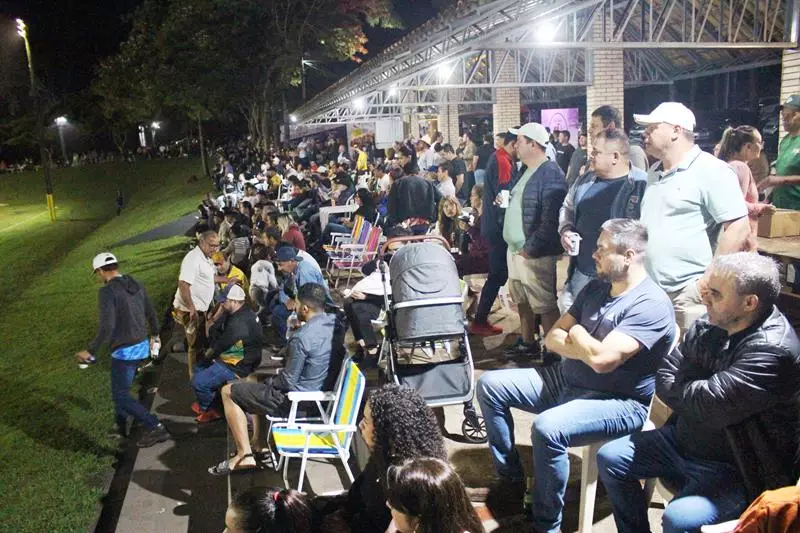 Fazenda Flamboyant faz 2x1 na final e é campeã da 20ª Copa Ouro AABB de Suíço em Amambai Fazenda Flamboyant faz 2x1 na final e é campeã da 20ª Copa Ouro AABB de Suíço em Amambai
