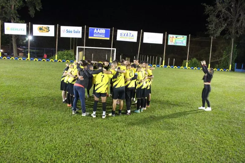 Fazenda Flamboyant faz 2x1 na final e é campeã da 20ª Copa Ouro AABB de Suíço em Amambai Fazenda Flamboyant faz 2x1 na final e é campeã da 20ª Copa Ouro AABB de Suíço em Amambai