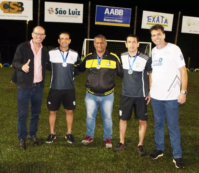 Fazenda Flamboyant faz 2x1 na final e é campeã da 20ª Copa Ouro AABB de Suíço em Amambai Fazenda Flamboyant faz 2x1 na final e é campeã da 20ª Copa Ouro AABB de Suíço em Amambai