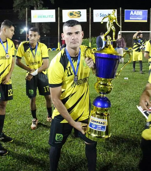 Fazenda Flamboyant faz 2x1 na final e é campeã da 20ª Copa Ouro AABB de Suíço em Amambai Fazenda Flamboyant faz 2x1 na final e é campeã da 20ª Copa Ouro AABB de Suíço em Amambai