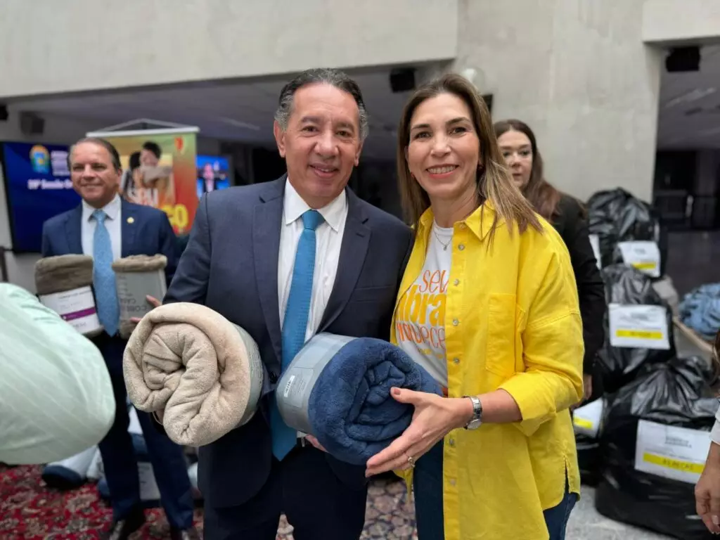 Gerson destaca compromisso com a solidariedade em Dia D da campanha “Seu Abraço Aquece” Gerson destaca compromisso com a solidariedade em Dia D da campanha “Seu Abraço Aquece”