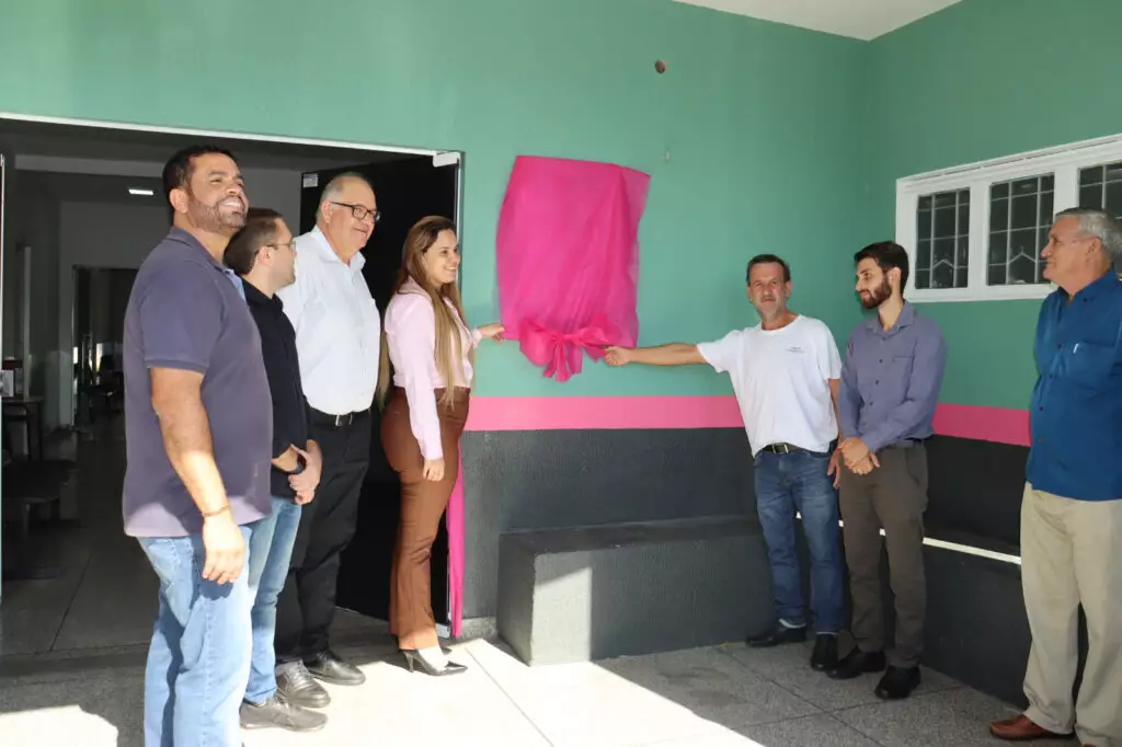 Cel. Sapucaia: Prefeita Niágara Kraievski e vereadores reinauguram Posto de Saúde Jelson Flores Rodrigues da Vila Industrial Cel. Sapucaia: Prefeita Niágara Kraievski e vereadores reinauguram Posto de Saúde Jelson Flores Rodrigues da Vila Industrial