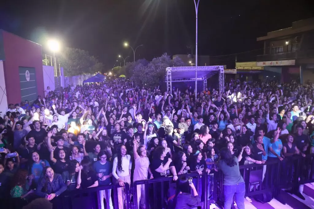 Marcha para Jesus reúne mais de 4 mil pessoas em Caarapó após 15 anos Marcha para Jesus reúne mais de 4 mil pessoas em Caarapó após 15 anos