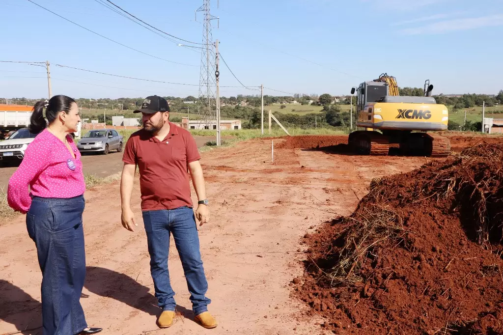 Prefeita Lurdes Portugal visita obra da UBS e anuncia construção de creche de R$ 6 milhões no bairro Capitão Vigário em Caarapó Prefeita Lurdes Portugal visita obra da UBS e anuncia construção de creche de R$ 6 milhões no bairro Capitão Vigário em Caarapó