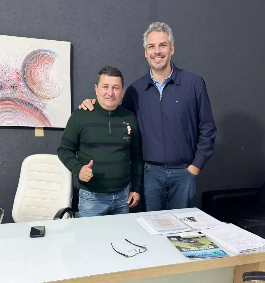 Presidente da Câmara de Tacuru recebe Superintendente do Patrimônio da União em MS Tiago Botelho Presidente da Câmara de Tacuru recebe Superintendente do Patrimônio da União em MS Tiago Botelho