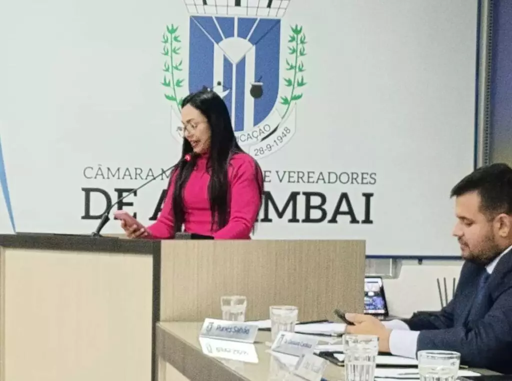 Autora de estratégia destaque em MG, vacinadora Dayana Gregorius é homenageada pela Câmara em Amambai Autora de estratégia destaque em MG, vacinadora Dayana Gregorius é homenageada pela Câmara em Amambai