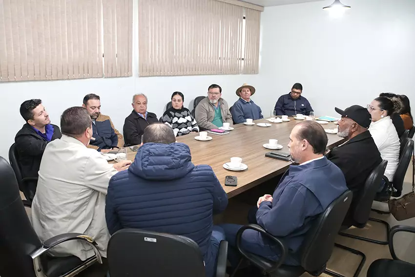 Governo de Mundo Novo realiza reunião de planejamento e contenção de gastos com secretariado Governo de Mundo Novo realiza reunião de planejamento e contenção de gastos com secretariado