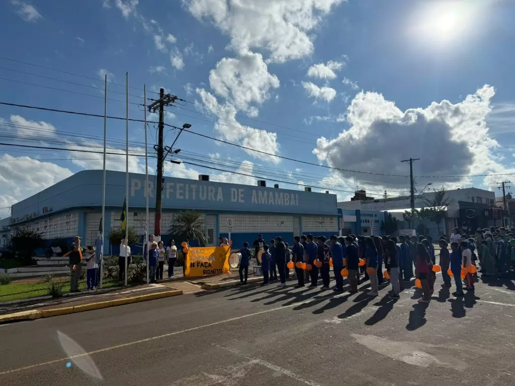 Amambai se une em Caminhada do Maio Laranja e diz não ao abuso infantil