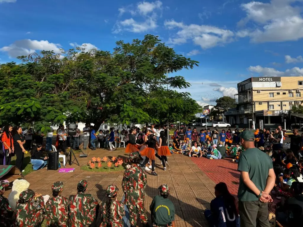Amambai se une em Caminhada do Maio Laranja e diz não ao abuso infantil
