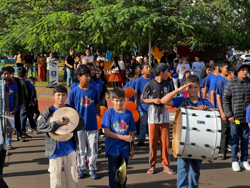 Amambai se une em Caminhada do Maio Laranja e diz não ao abuso infantil