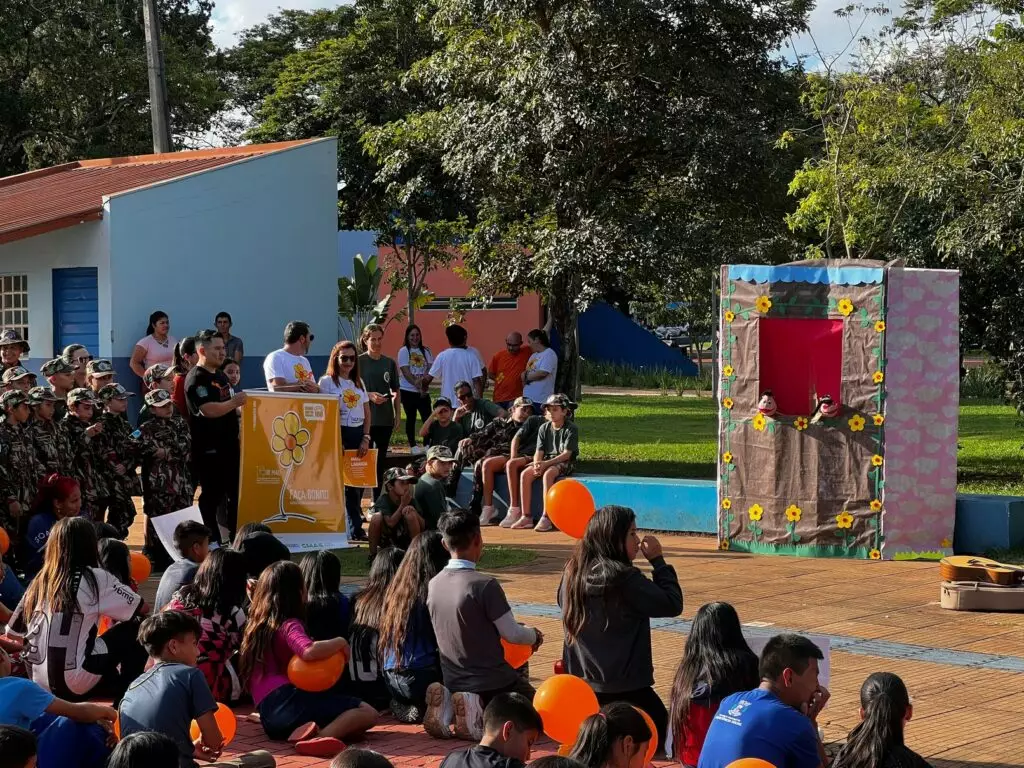 Amambai se une em Caminhada do Maio Laranja e diz não ao abuso infantil