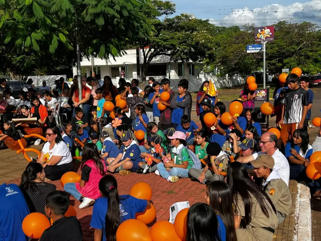 Amambai se une em Caminhada do Maio Laranja e diz não ao abuso infantil
