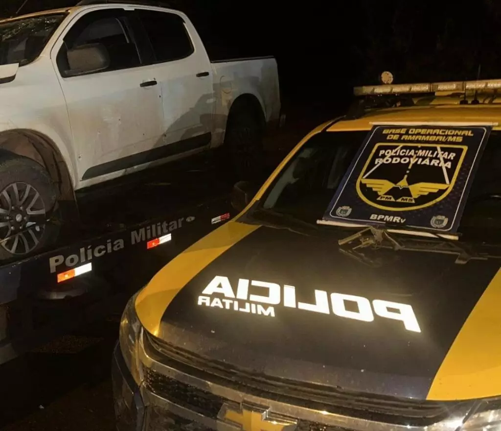 Polícia intercepta veículo furtado e prende suspeito armado após perseguição em Amambai Polícia intercepta veículo furtado e prende suspeito armado após perseguição em Amambai
