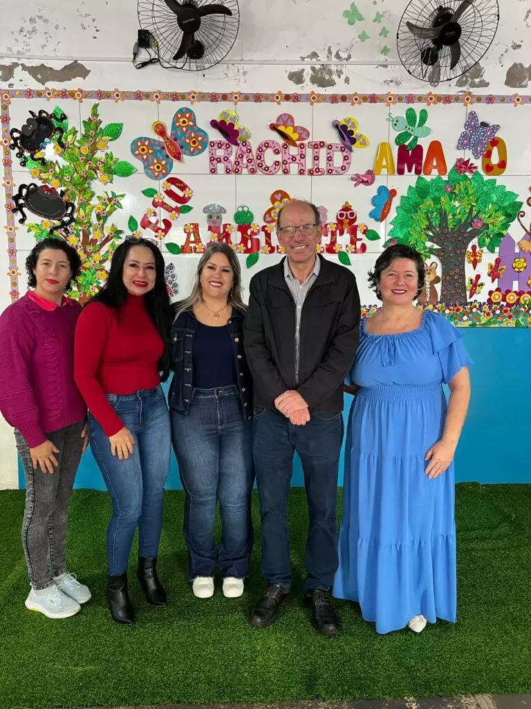 Amambai: Momento cívico reúne estudantes e fortalece valores de cidadania na Escola Rachid Amambai: Momento cívico reúne estudantes e fortalece valores de cidadania na Escola Rachid