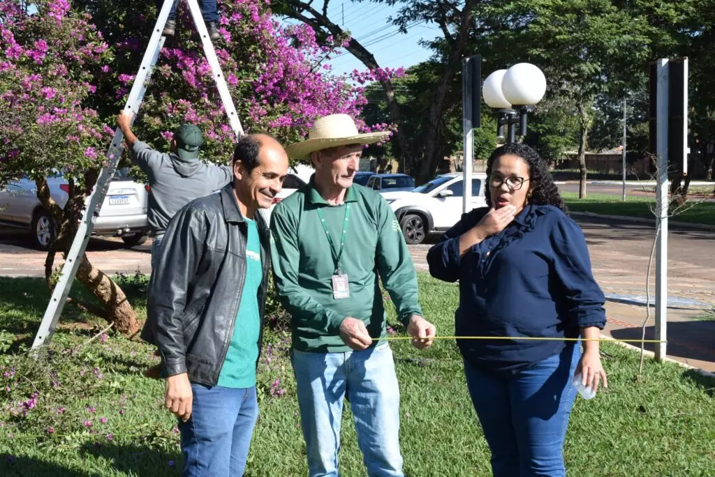 Curso “Floricultura, Jardinagem e Paisagismo” capacita servidores da Secretaria de Meio Ambiente e Turismo de Iguatemi Curso “Floricultura, Jardinagem e Paisagismo” capacita servidores da Secretaria de Meio Ambiente e Turismo de Iguatemi