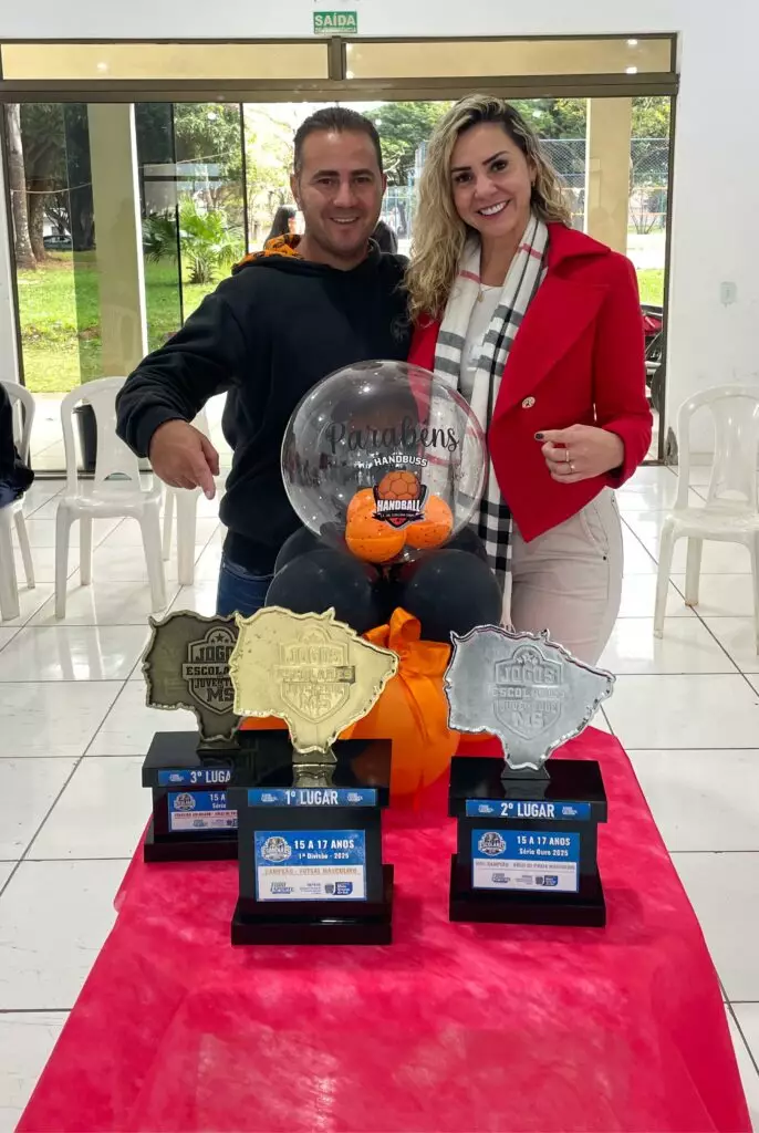 Vereadora Suzana Ulisses propõe edição da Feira Fronteira Criativa em Amambai e avança com pautas sobre juventude, cultura e esporte Vereadora Suzana Ulisses propõe edição da Feira Fronteira Criativa em Amambai e avança com pautas sobre juventude, cultura e esporte