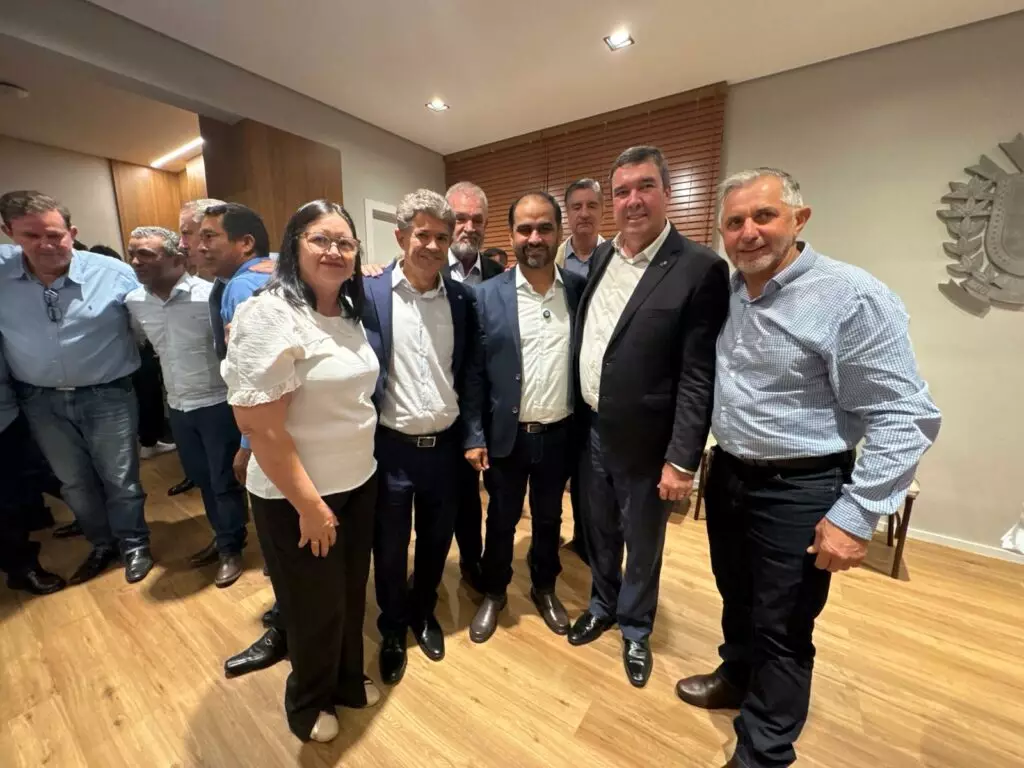 Prefeito Hélio Acosta, vice Alfredo e vereadores viabilizam R$ 13 milhões de investimentos do Governo do Estado para Paranhos