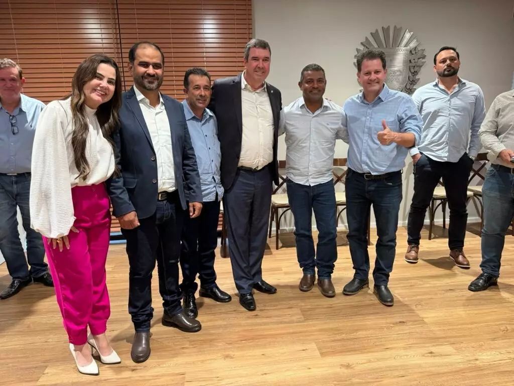 Prefeito Hélio Acosta, vice Alfredo e vereadores viabilizam R$ 13 milhões de investimentos do Governo do Estado para Paranhos