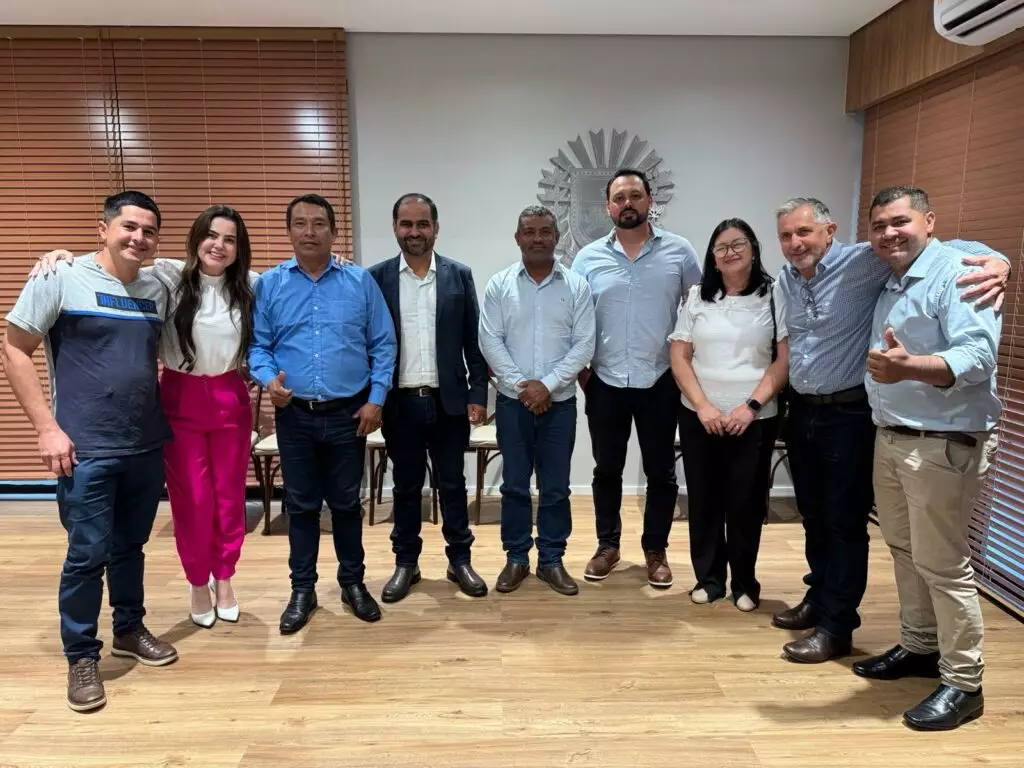 Prefeito Hélio Acosta, vice Alfredo e vereadores viabilizam R$ 13 milhões de investimentos do Governo do Estado para Paranhos