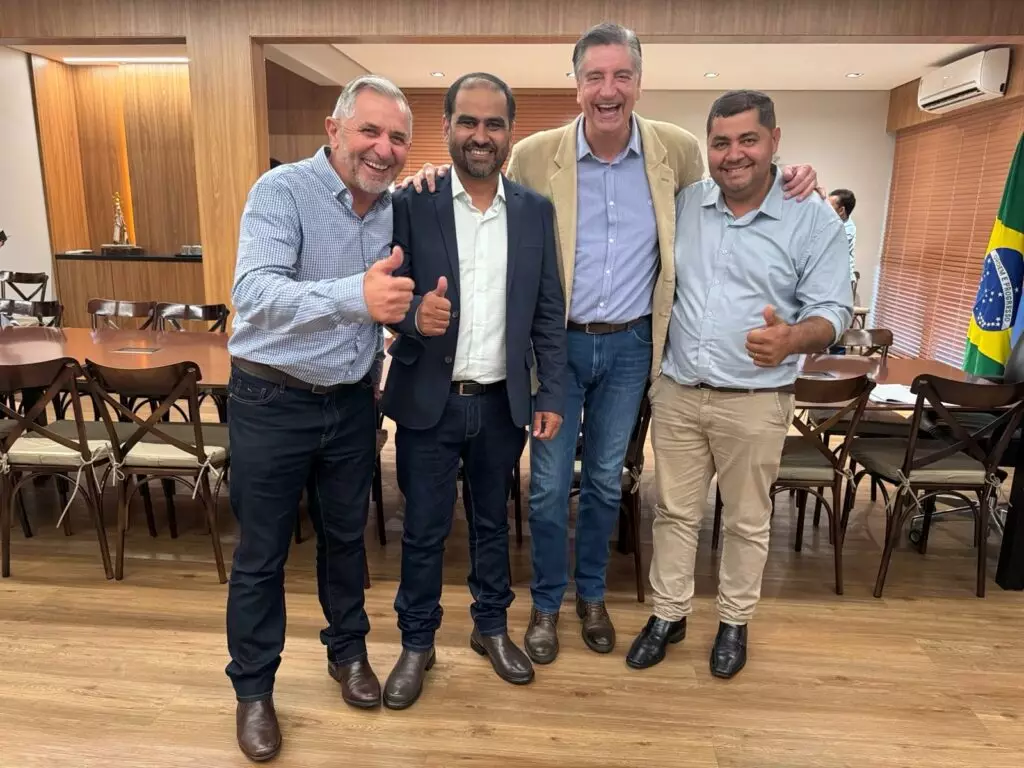 Prefeito Hélio Acosta, vice Alfredo e vereadores viabilizam R$ 13 milhões de investimentos do Governo do Estado para Paranhos