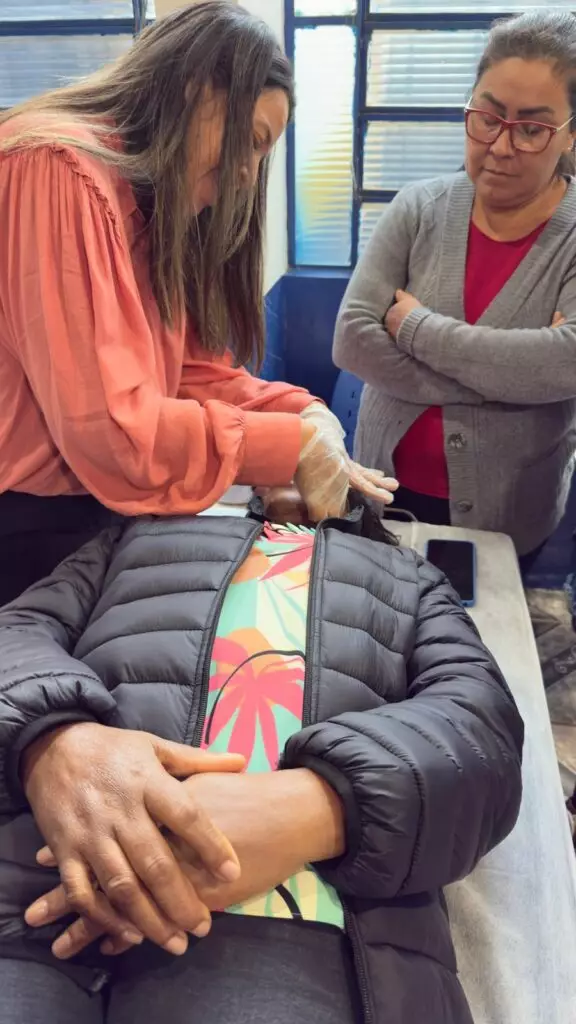 Iguatemi: 20 mulheres cadastradas no CRAS participam de curso de depilação em cera do Senac, do programa MS Qualifica Iguatemi: 20 mulheres cadastradas no CRAS participam de curso de depilação em cera do Senac, do programa MS Qualifica
