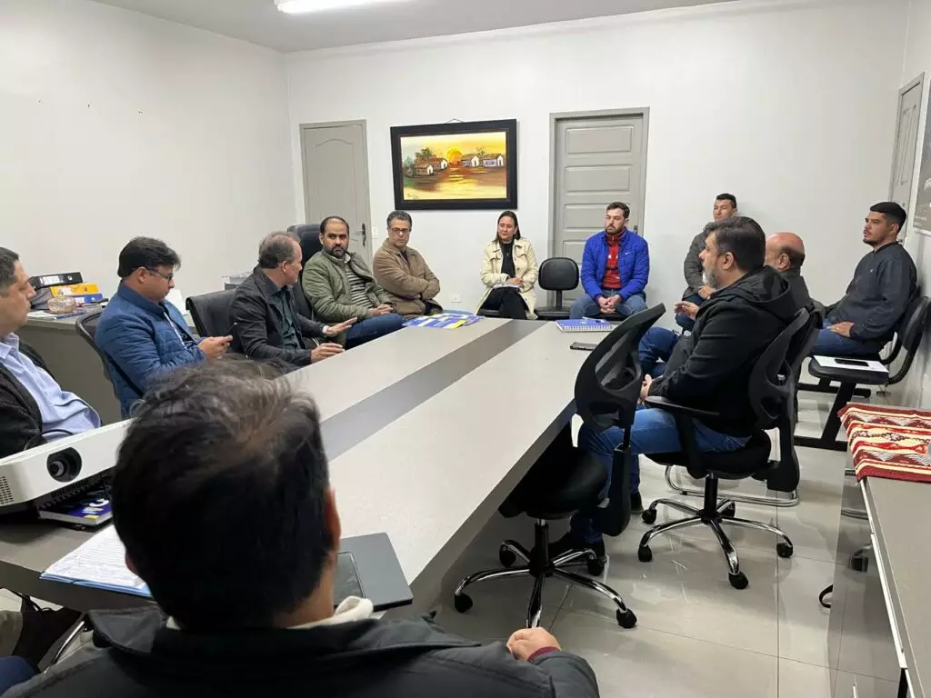 Paranhos integra novo ciclo do Programa Cidade Empreendedora em parceria com o Sebrae/MS Paranhos integra novo ciclo do Programa Cidade Empreendedora em parceria com o Sebrae/MS