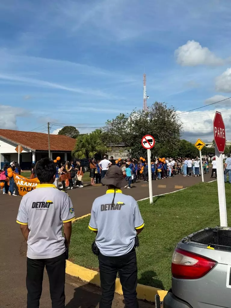 DETRAT realiza segurança do trânsito durante evento do Maio Laranja em Amambai