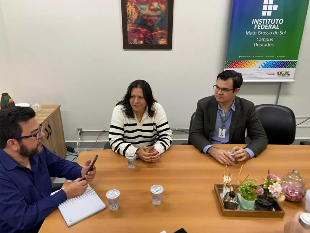 Caarapó: Prefeita Lurdes Portugal visita IFMS e avança em articulação para oferta de cursos técnicos gratuitos aos caarapoenses