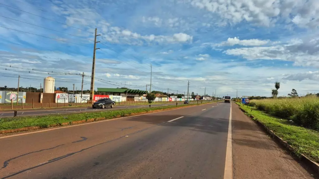Lia Nogueira solicita iluminação em trechos críticos de rodovias em Dourados Lia Nogueira solicita iluminação em trechos críticos de rodovias em Dourados