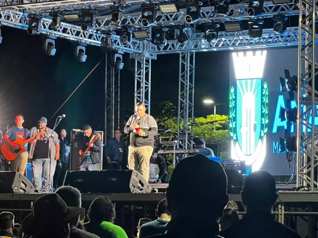 Fé e louvor marcam a 25ª Marcha para Jesus em Amambai Fé e louvor marcam a 25ª Marcha para Jesus em Amambai