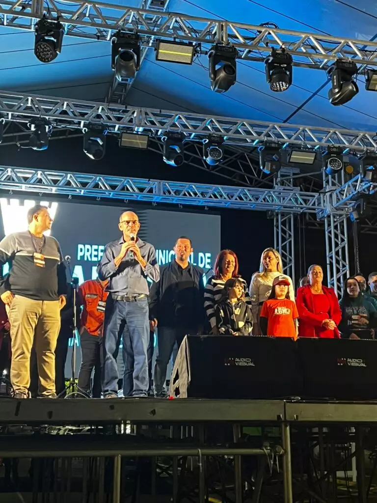 Fé e louvor marcam a 25ª Marcha para Jesus em Amambai Fé e louvor marcam a 25ª Marcha para Jesus em Amambai