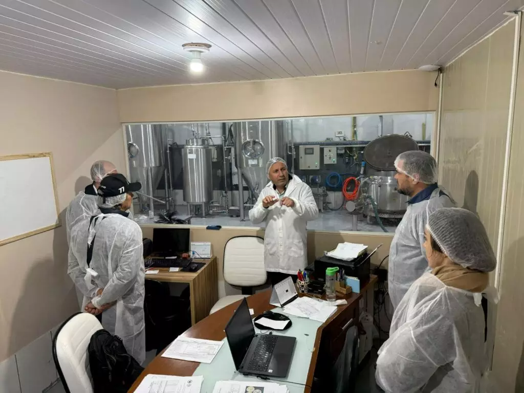 Prefeitura de Amambai realiza visita técnica à COMPOSTEC em Toledo (PR) Prefeitura de Amambai realiza visita técnica à COMPOSTEC em Toledo (PR)