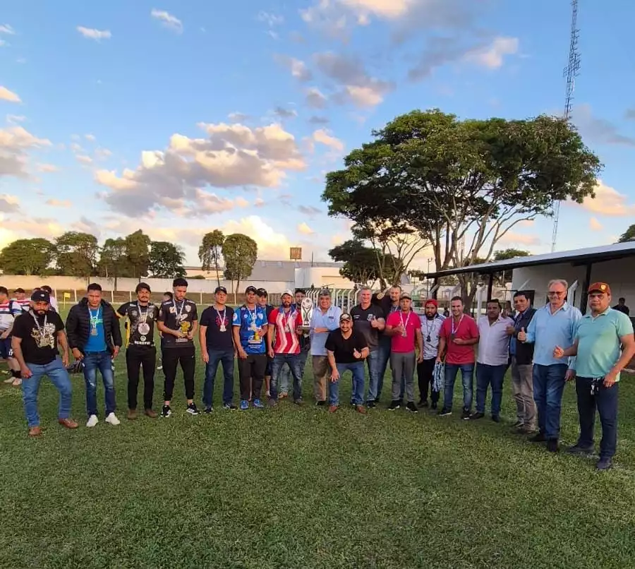 Auto Posto Tacuru e Los Hermanos são os campeões da Copa Verão de Futebol Suíço em Sete Quedas Auto Posto Tacuru e Los Hermanos são os campeões da Copa Verão de Futebol Suíço em Sete Quedas