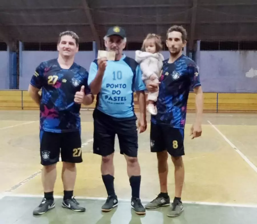 Torneio de futsal feminino e masculino reuniu times da cidade e da região em Amambai Torneio de futsal feminino e masculino reuniu times da cidade e da região em Amambai