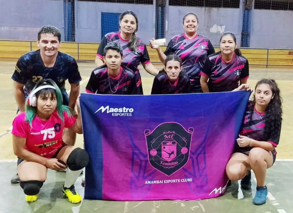 Torneio de futsal feminino e masculino reuniu times da cidade e da região em Amambai Torneio de futsal feminino e masculino reuniu times da cidade e da região em Amambai
