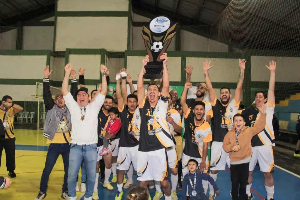 Naviraí: Caneludo’s/Fogo Atacadista sagra-se campeão da 13ª Copa Cidade de Futsal Adulto Naviraí: Caneludo’s/Fogo Atacadista sagra-se campeão da 13ª Copa Cidade de Futsal Adulto
