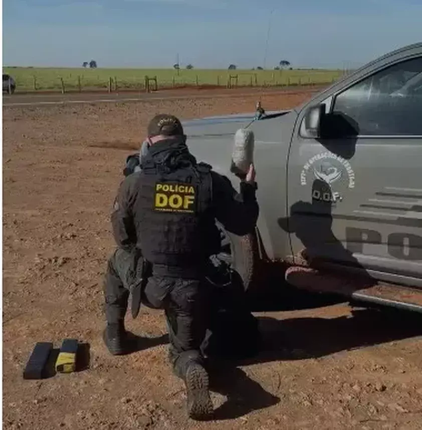 Homem que seguia com drogas para Caarapó é preso pelo DOF Homem que seguia com drogas para Caarapó é preso pelo DOF