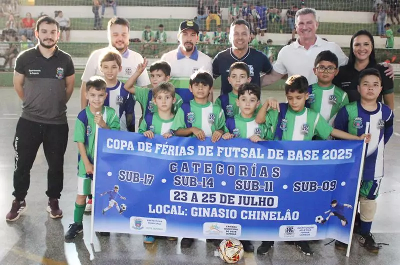 Copa Regional de Futsal de Base em Sete Quedas reúne as famílias e é sucesso total Copa Regional de Futsal de Base em Sete Quedas reúne as famílias e é sucesso total