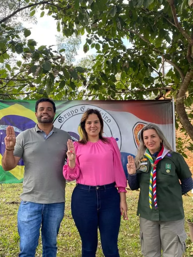 Cel. Sapucaia: Prefeita Niagara Kraievski Visita Acampamento dos Escoteiros na Chácara Lagoa Azul Cel. Sapucaia: Prefeita Niagara Kraievski Visita Acampamento dos Escoteiros na Chácara Lagoa Azul