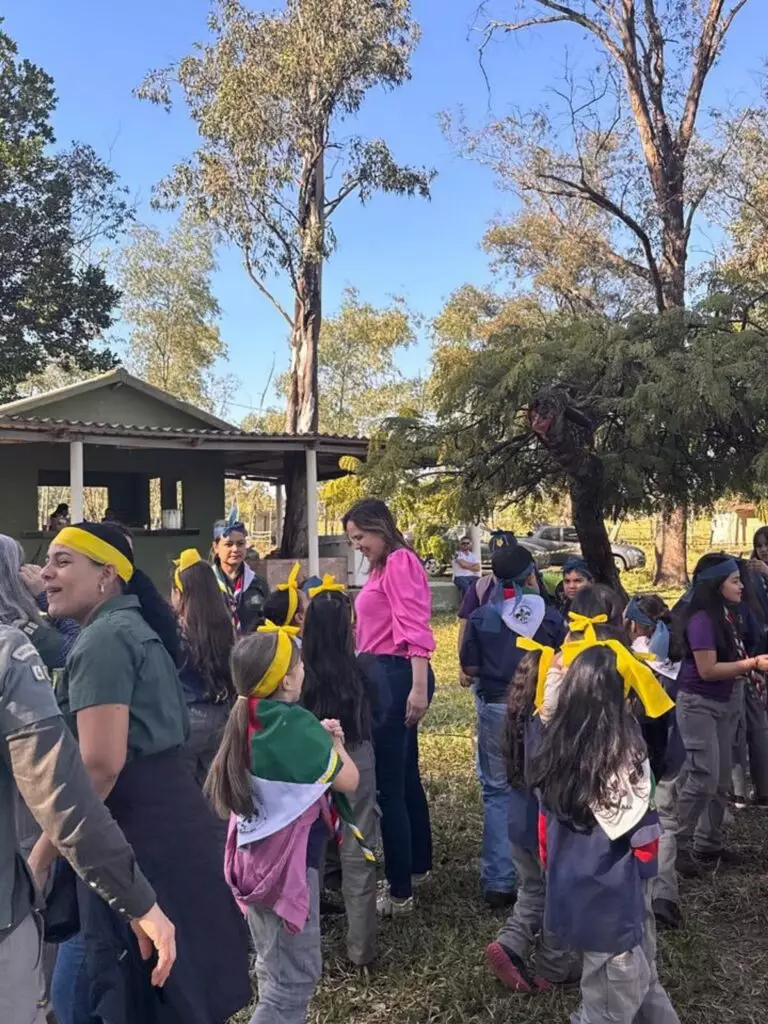 Cel. Sapucaia: Prefeita Niagara Kraievski Visita Acampamento dos Escoteiros na Chácara Lagoa Azul Cel. Sapucaia: Prefeita Niagara Kraievski Visita Acampamento dos Escoteiros na Chácara Lagoa Azul