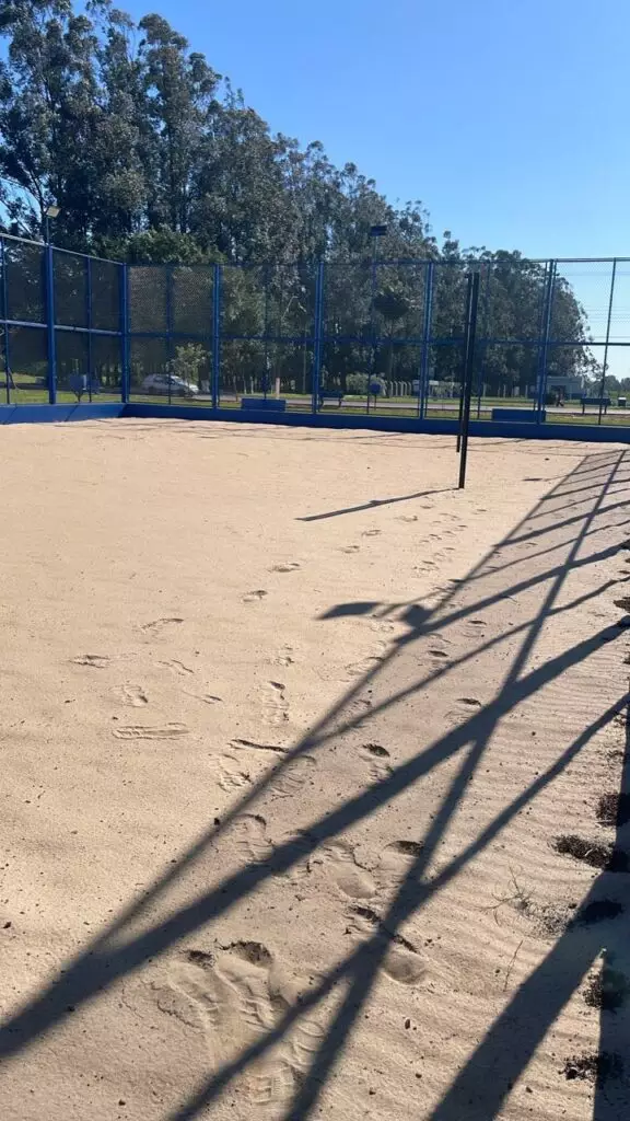 Torneios de futevôlei e vôlei de duplas marcam inauguração de nova arena de areia em Paranhos Torneios de futevôlei e vôlei de duplas marcam inauguração de nova arena de areia em Paranhos