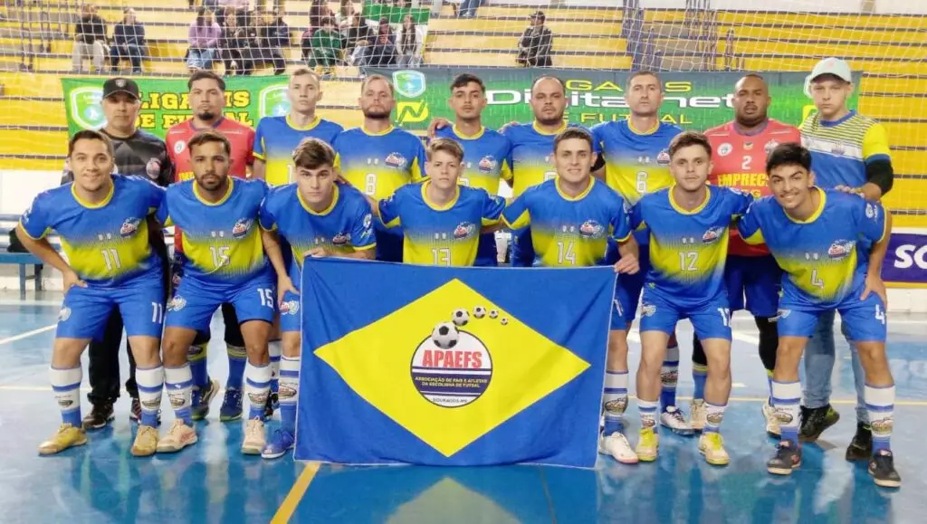 Naviraí e Coronel Sapucaia duelam hoje por vaga nas semifinais da Conferência Sul da Liga MS de Futsal Naviraí e Coronel Sapucaia duelam hoje por vaga nas semifinais da Conferência Sul da Liga MS de Futsal